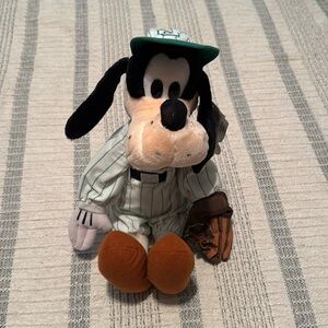 Late 80’s Early 90’s baseball Goofy